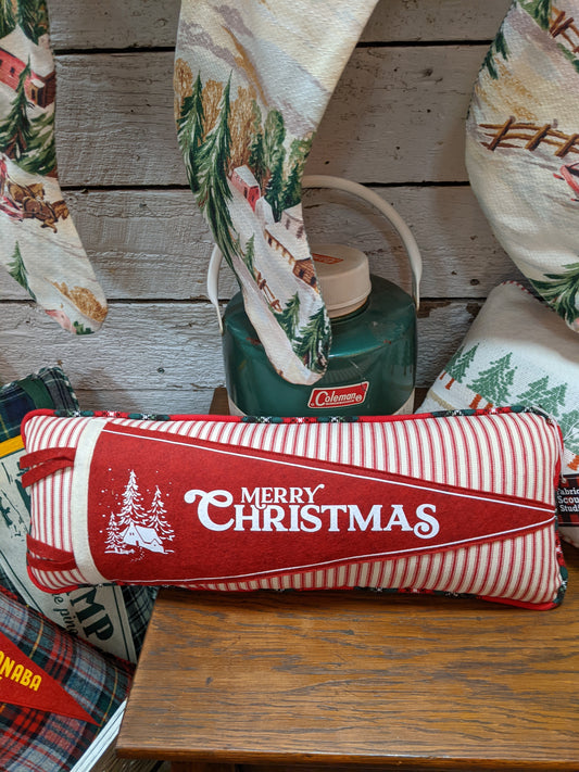 Christmas red pennant pillow