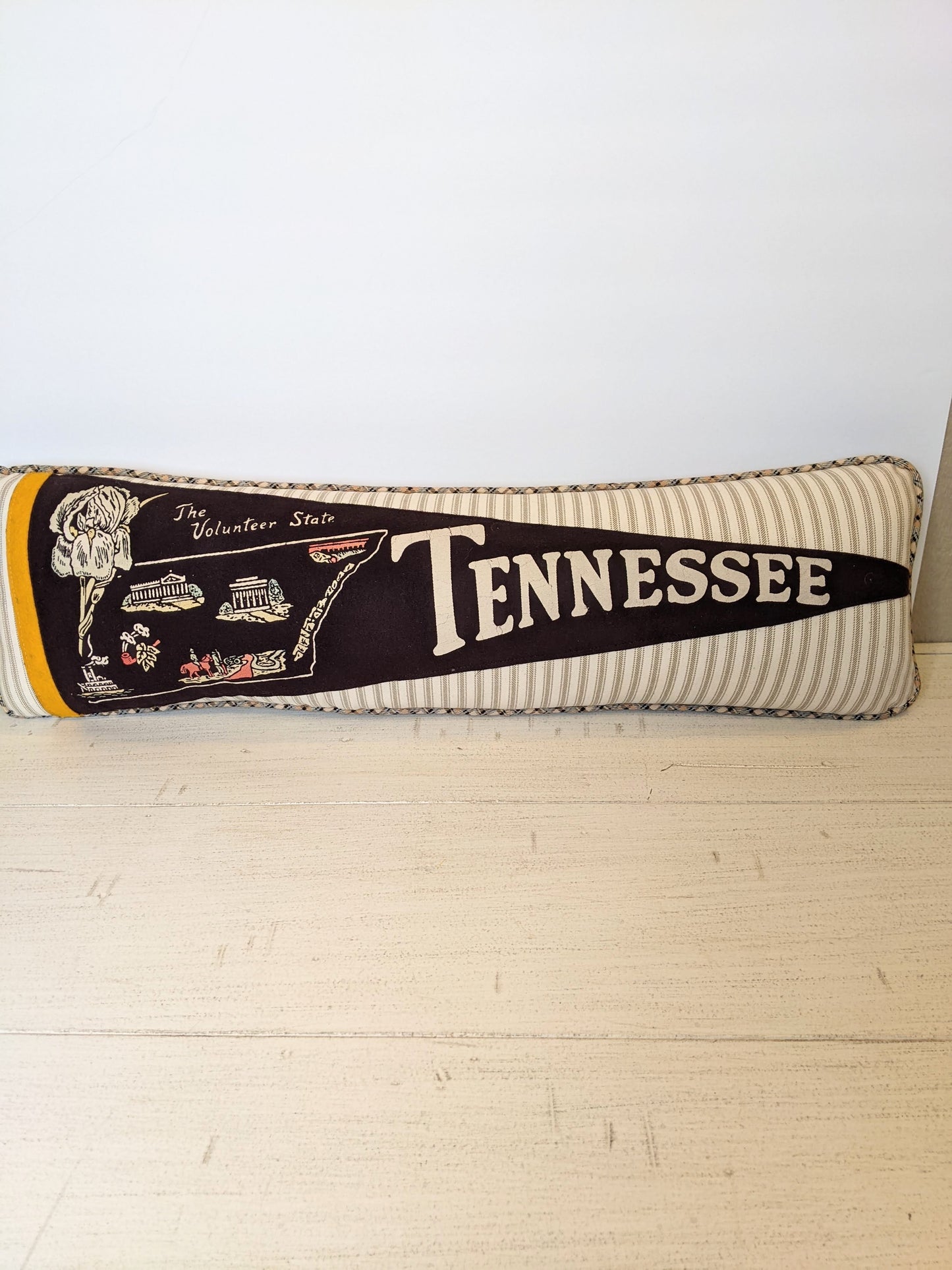 Tennessee Vintage Pennant Pillow