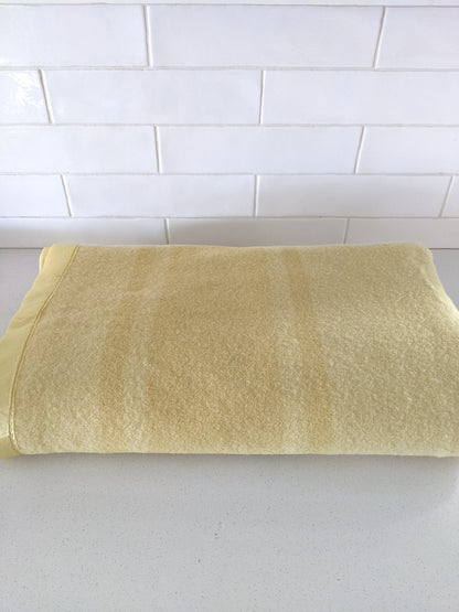 Wool blanket, Yellow with Stripe