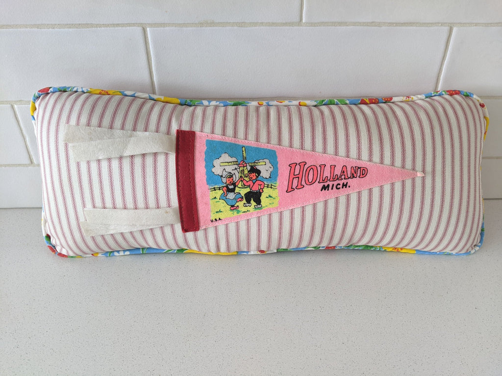 Holland vintage pennant pillow